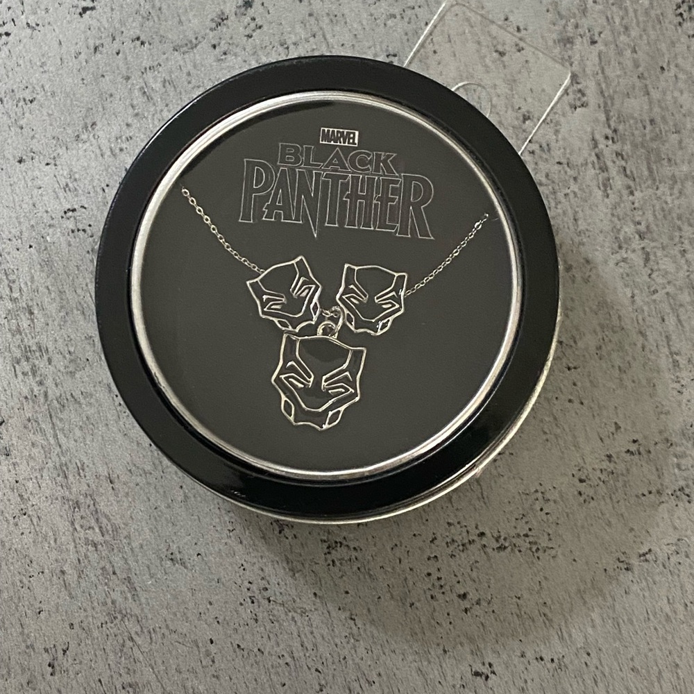 Marvel Black Panther Necklace and Earring Set